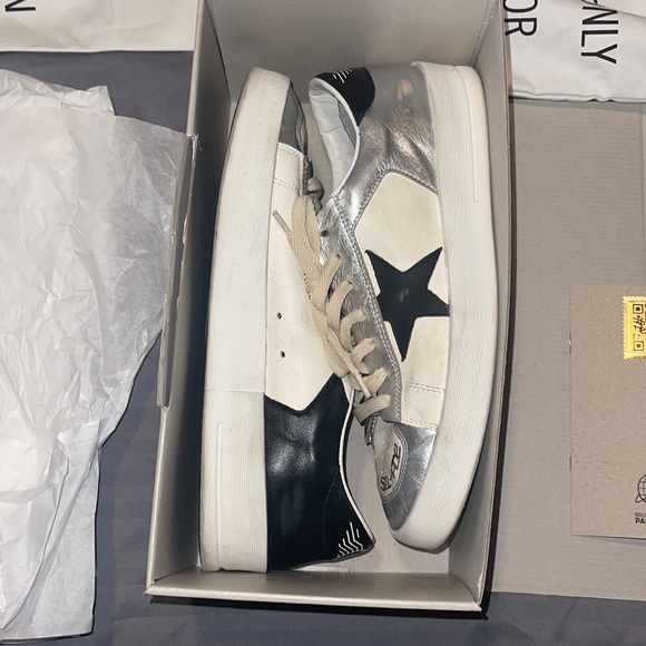 GOLDEN GOOSE SUPER STARS UNISEX NEW SIZE 43 US size 9-9.5 RARE - Picture 2 of 11